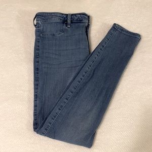 Hollister Ultra High-Rise Jeggings